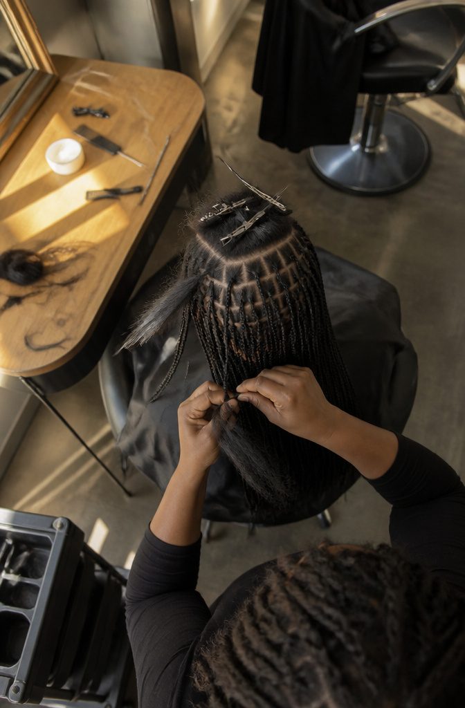 Salon setting for a natural hair stylist article